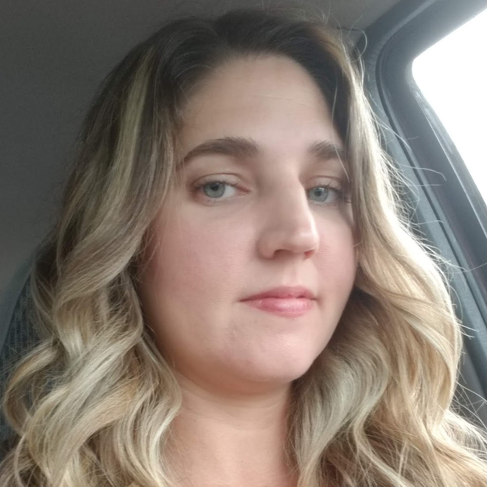 Meet your Posher, Carissa